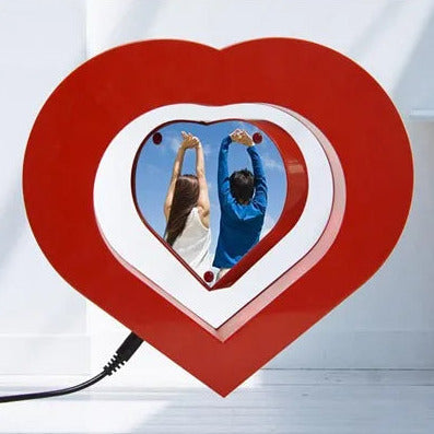 Floatart™ Magnetic Floating Heart Picture Frame