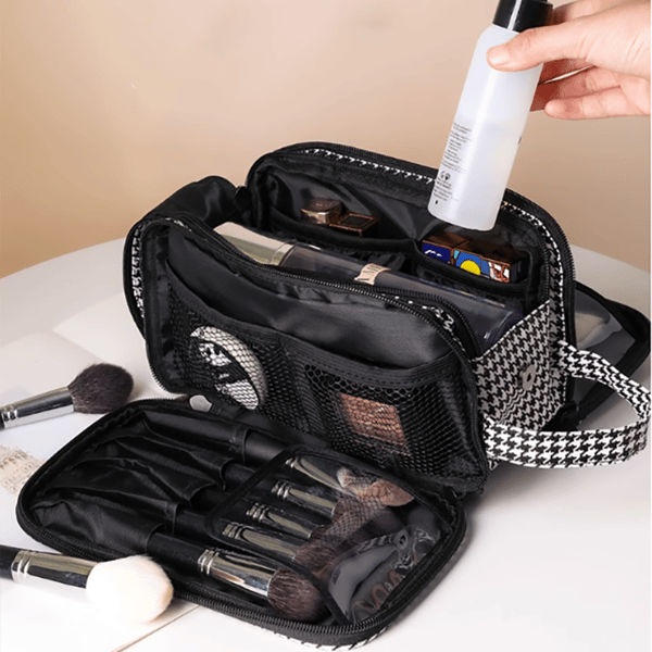 Ontour™ Large Capacity Travel Cosmetic Bag