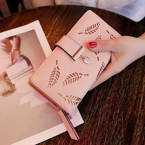 Walleaf Elegant Leaf-Embellished Clutch Wallet